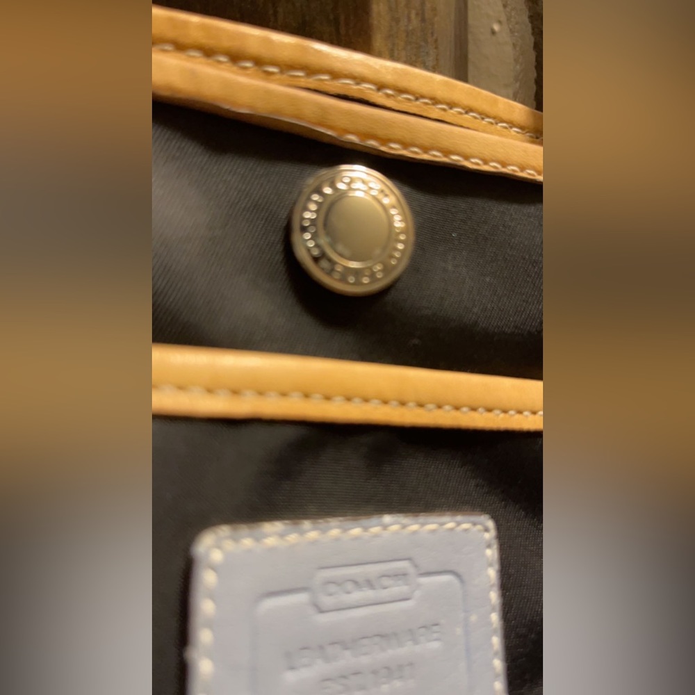 Authentic Coach Hampton Handbag - Picture 8 of 10